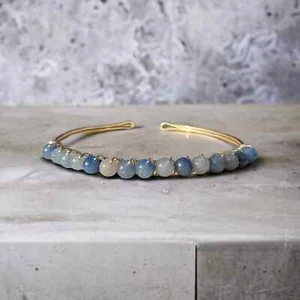 Brazalete ajustable de aventurina azul hecho a mano - chapado en plata hipoalergénico - Imagen 1 de 4