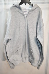 Gildan Sweatshirt Hoodie Size Large Heavy Blend Gray Boy's New - Picture 1 of 4