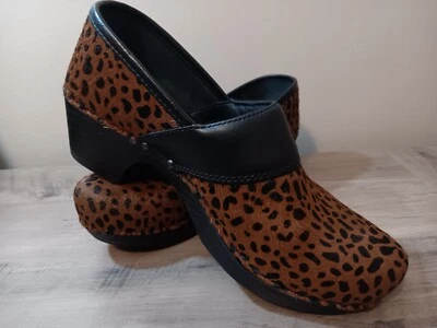 Zuecos Dansko Prima pelo becerro guepardo estampado animal leopardo talla EU 38 - US 7 Foto 1 de 4
