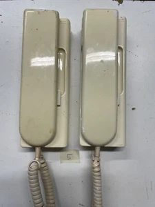 Coppia due pezzi Citofono Urmet modello 1130 originale Usato Tasto laterale (5) - Foto 1 di 3