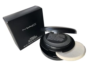 Mac Mineralize SPF 15 Foundation NC20 - SEALED - BNIB - Picture 1 of 8