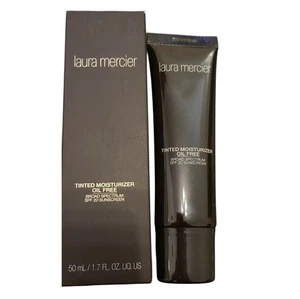 Crema hidratante tintada sin aceite Laura Mercier FPS20 50 ml tono 1W1 porcelana - Imagen 1 de 2