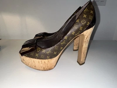 Louis Vuitton Rivoli Monograma Plataforma Corcho Tacones Marrón Charol Talla 36 Foto 1 de 4