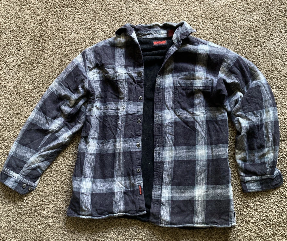 Camisa de franela para hombre Wolverine forrada térmicamente mediana, abotonada, a cuadros Foto 1 de 4