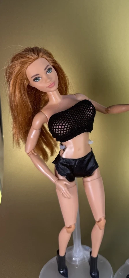 Muñeca Barbie 2025 única en su clase pechos aumentados/personalizada “Rebecca” ¡NUEVA!! Foto 1 de 3