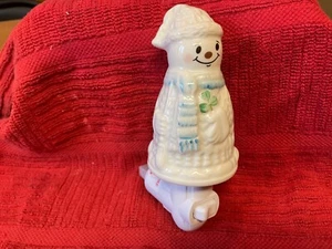 Belleek Weihnachtsschmuck NICHT MEHR PRODUZIERT #3793 ~ ARAN SCHNEEMANN NACHTLICHT NEU! - Bild 1 von 7