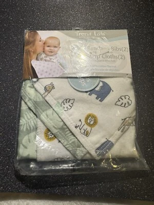 Baberos Bandana Trend Lab Bebé (2) y Paños para Eructar (2) Paquete de 4 Naturaleza/Animales Foto 1 de 3