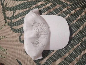 Girl Mermaid Kisses Hat - Picture 1 of 3