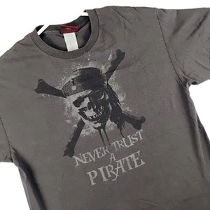 Pirates of the Caribbean ~ At Worlds End Never Trust a Pirate T-Shirt Size Large - Picture 1 of 8