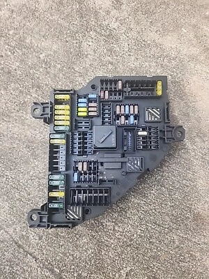 2013 - 2014 BMW X3 REAR POWER DISTRIBUTION FUSE BOX 9259468 OEM - Image 1 of 3