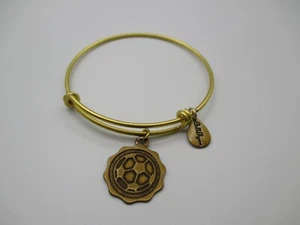 Bella Ryann SOCCER BALL Vintage Gold Tone Round Scallop Charm Bracelet Expands - Picture 1 of 4