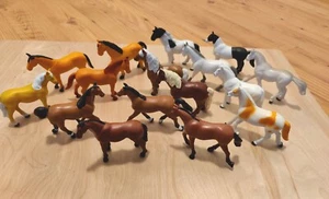Lot Of 16 Vintage Funrise International Horses Plastic 1988 and 1991 Horse - Picture 1 of 6