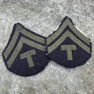 ORIGINAL WWII WW2 US Army Technician 5th Grade Wool Chevron Pair Uniform Patch - Picture 1 of 2