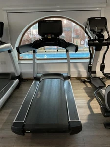 Life Fitness Elevation 95T Discover SE3 - Silber - Bild 1 von 3