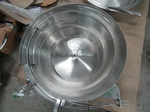 Lot of 11 sorting bowls with 1 vibratory base most bowls running on Capmatic - Picture 1 of 1