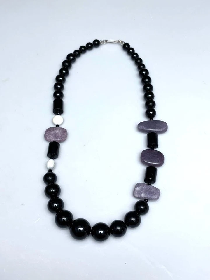 COLLAR FIRMADO DTR JAY KING ESTERLINA NEGRO ÓNIX Y ÁGATA MORADA Foto 1 de 1