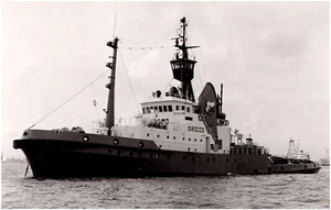 Sirocco Tugboat at Sea ITC Japanese-Built Vessel 1980s Vintage Photo - Picture 1 of 2