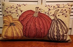 Almohada Bordada Arce Dorado Parche Calabaza Calabazas Cosecha Otoño Otoño 12 x 20 - Imagen 1 de 6