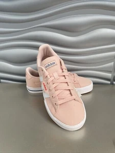 adidas daily 3.0 Kids Girls Size 7 - Picture 1 of 6