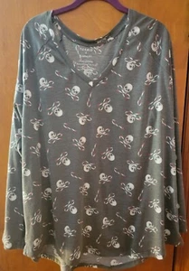 Torrid Long Sleeve 3XL (22/24) Shirt Christmas Candy Canes Skulls Grey Women’s - Picture 1 of 6