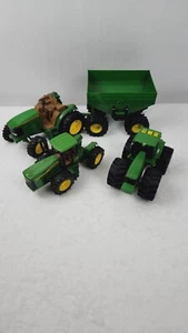 3 Toy John Deere Tractors And 1 Trailer, ERTL Licensed Product - Picture 1 of 15