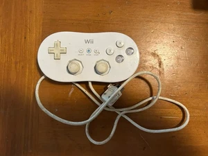 Nintendo Wii Controller Classic Pro cablato bianco OEM originale (RVL-005) - Foto 1 di 2