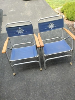 Vintage Pair Of 2 Folding Beach Chairs Aluminum Frame Fabric EEz-In Marine Prod. - Image 1 of 4