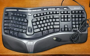 2018 Microsoft Ergonomic Keyboard 4000 v1.0 USB Wired Works 240766 - Picture 1 of 8