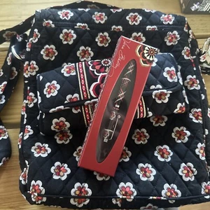 Vera Bradley Pirouette Mailbag w/ Cross Over Wallet and Pen - Picture 1 of 4