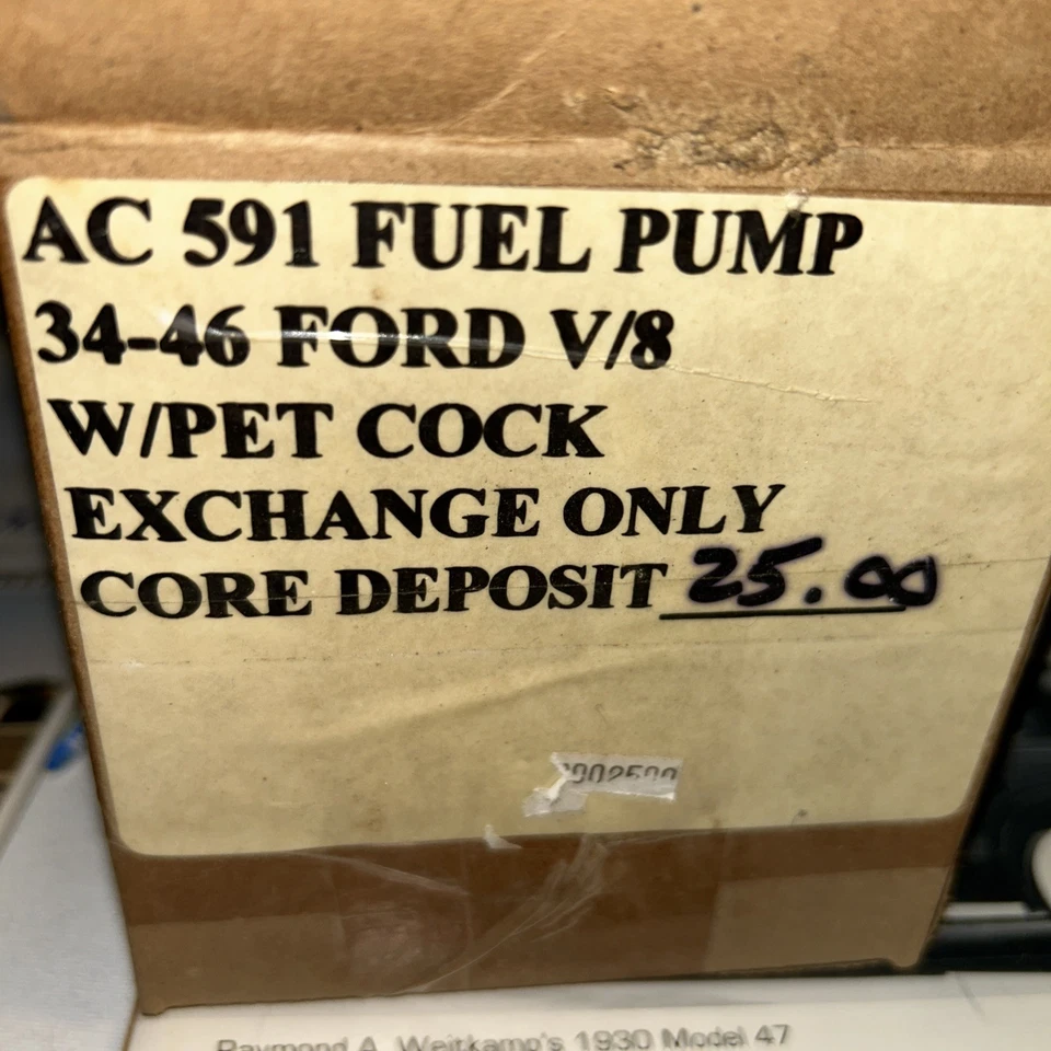 Bomba de combustible Ford V8 AC 591 1934-1946 Foto 1 de 4