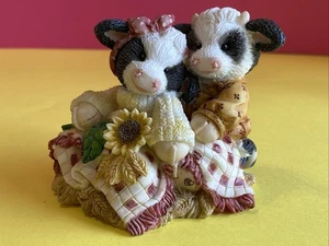  Estatuilla de vaca Marys Moo Moos 1995 retirada Hey Lets Cuddle 142867 girasoles 3" - Imagen 1 de 6