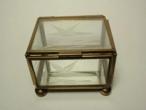 Vintage kleine geätzte Vogel-Schmuckschatulle mit Fuß und verspiegeltem Sockel Mexiko - Bild 1 von 8