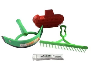Horse Grooming/Massage Brush, Curry Comb Brush, Sweat Scrapper Plastic Brushes - Picture 1 of 7