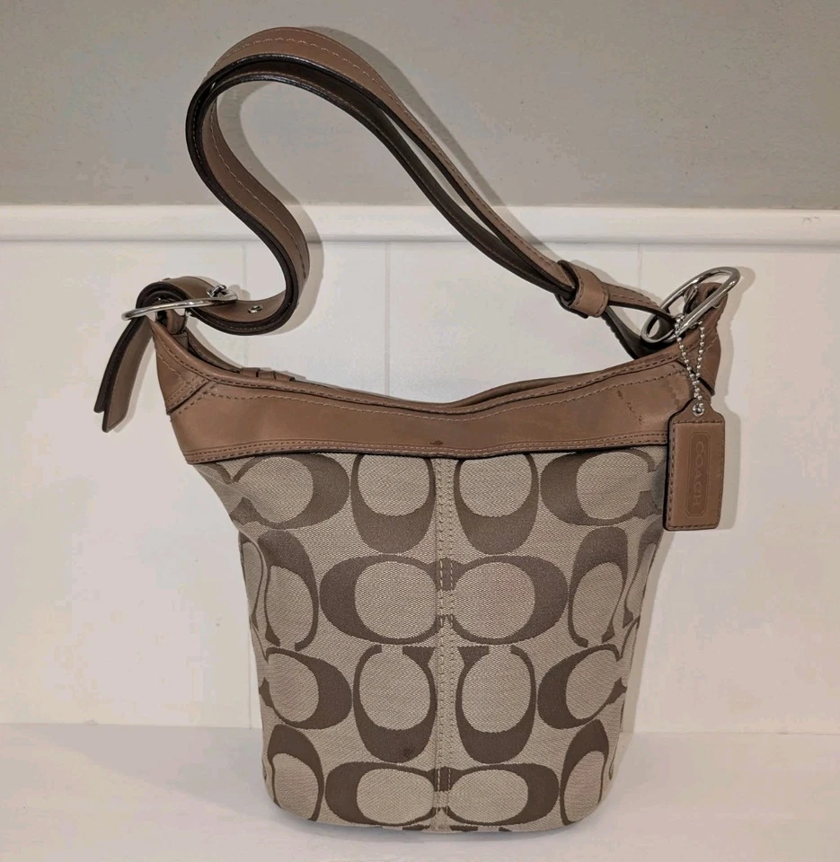 Bolso Cubo Soho Y2K Vintage Coach Signature Monograma Lona F13358 Foto 1 de 4