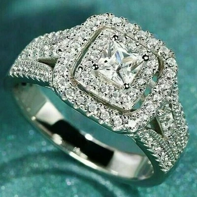 Anillo de compromiso con halo doble de diamantes de imitación princesa de 3... - Imagen 1 de 2
