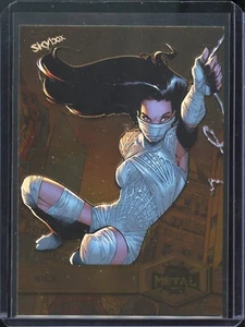 2022 Marvel Metal Universe Spider-Man #180 Silk LIGHT FX GOLD - Picture 1 of 2