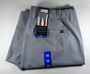 Banana Republic Comfort Flat Front Men's Shorts size 36 Gray NWT - Picture 1 of 2