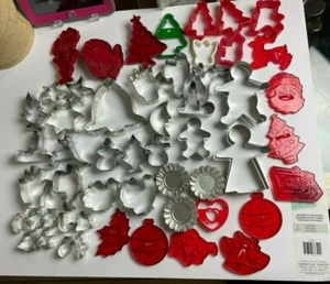 Ausstechformen Aluminium Dose Kunststoff teils Vintage rot grün silber Retro Basteln - Bild 1 von 9