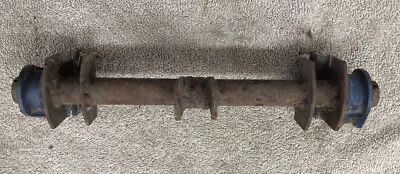 Barra transversal suspensión trasera 91 Arctic cat lynx 340  Foto 1 de 4