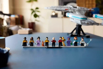 LEGO 10356 Star Trek: U.S.S. Enterprise ONLY Minifigures & Accessories Pre Sale✅ - Image 1 of 2