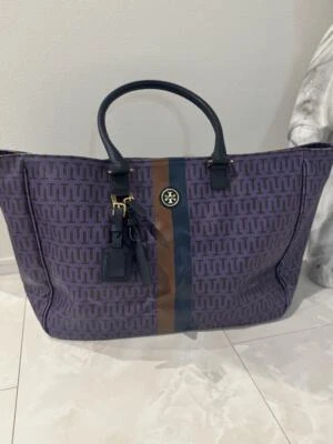 Bolso de Mano Tory Burch Gran Capacidad T Logo Púrpura Producto Auténtico USADO 202505M Foto 1 de 4