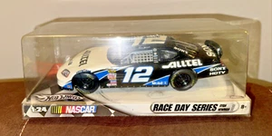 1:24 Hot Wheels Racing 2004 #12 Alltel Dodge Ryan Newman Chase for the Cup MIB - Picture 1 of 14
