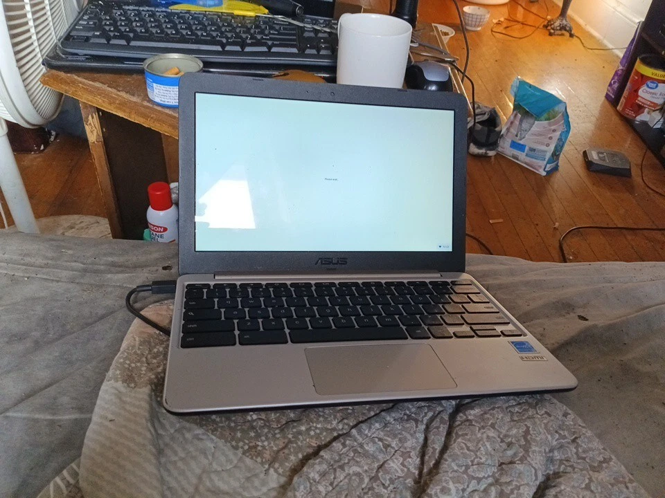 ASUS Chromebook Laptop - Image 1 of 1