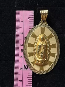 Ciondolo religioso ovale oro giallo 14k vergine Mary Guadalupe taglio diamante 9,29 g - Foto 1 di 10
