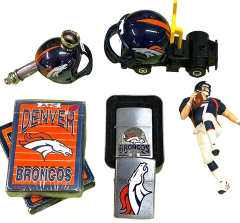 DENVER BRONCOS Collectors Lot- Playing cards,Bus, pipe, Zippo and ELWAY figure! Cover