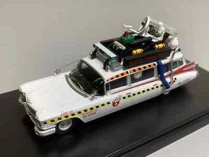Modellino auto pressofuso YS 1/64 The Ghostbusters Cadillac ECTO-1A - Foto 1 di 8