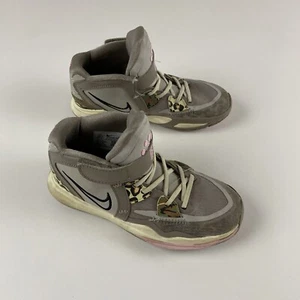 Nike Youth Size 2Y Kyrie Infinity Iron Black Basketball Shoes DD0332-006 Girls - Picture 1 of 6