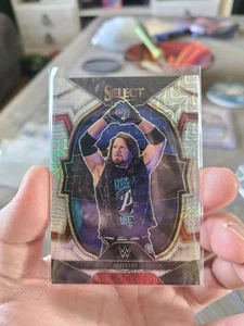 2023 WWE Select AJ STYLES Concourse Level Mojo Prizm /7 FOTL Exclusive - Picture 1 of 3