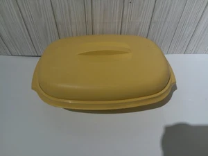 Tupperware Microwave Vegetable Steamer Harvest Gold - Picture 1 of 3