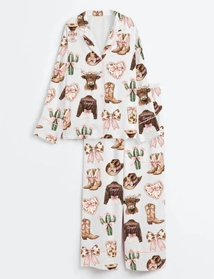 Conjunto de pijama de satén de vaquera coqueta para mujer - estampado de vaca Howdy Highland Foto 1 de 4
